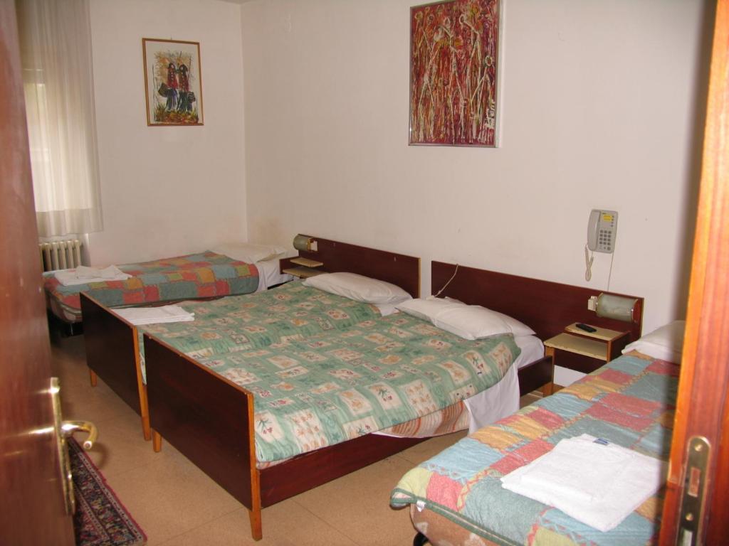 Hotel Oasi Trento Luaran gambar